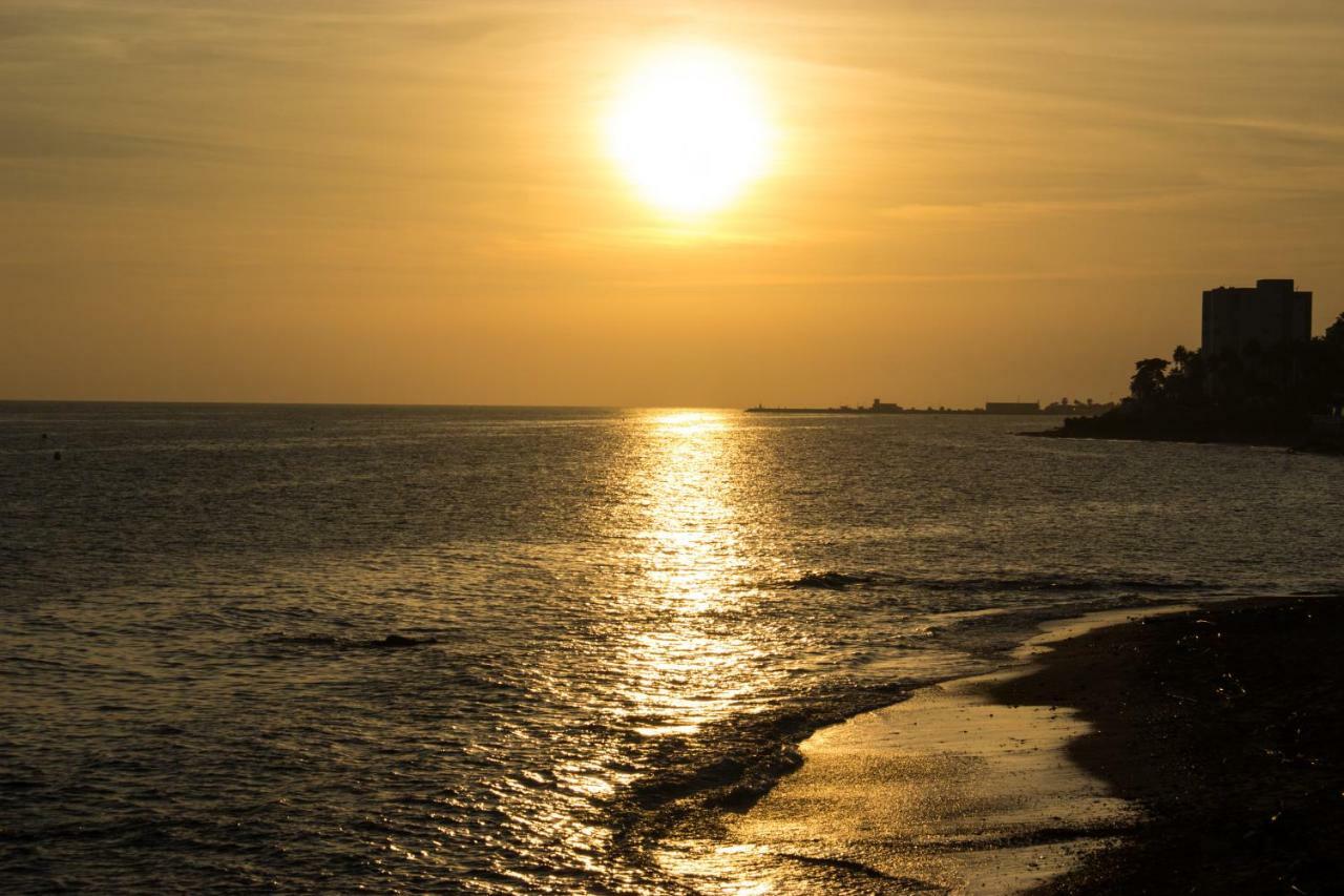 Apartment By The Beach Sitio de Calahonda 外观 照片
